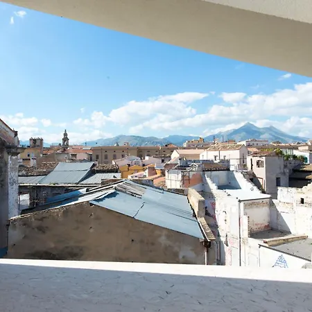 Cassaro Con Terrazza