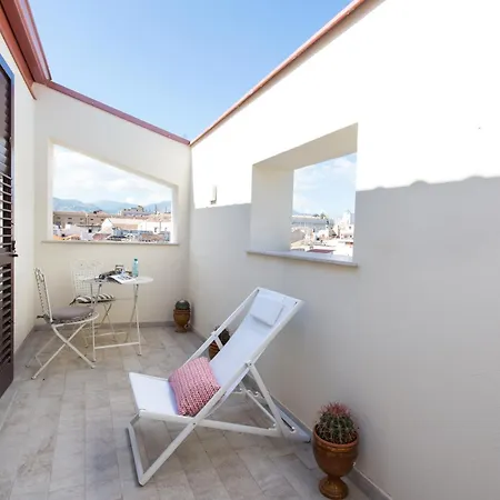 公寓 Cassaro Con Terrazza *