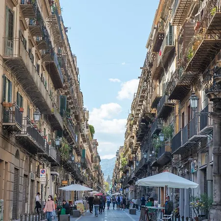 Cassaro Con Terrazza
